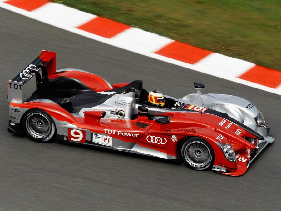  Audi R15 TDI Plus 2010 года  (фото 40 из 40)
